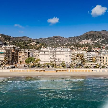 Hotiday Room Collection - Mediterranee Alassio Esterno foto