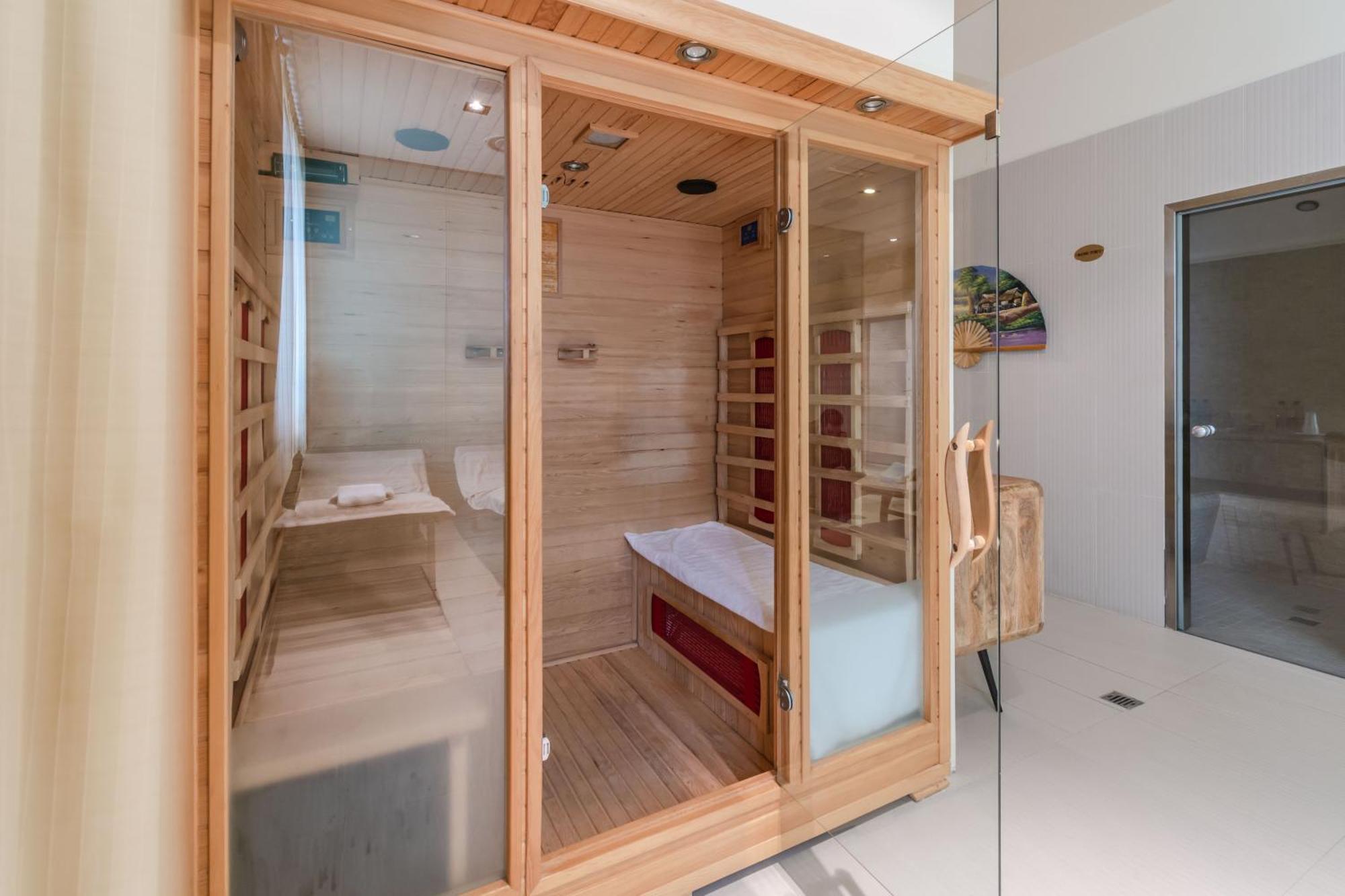 Hotiday Room Collection - Mediterranee Alassio Esterno foto