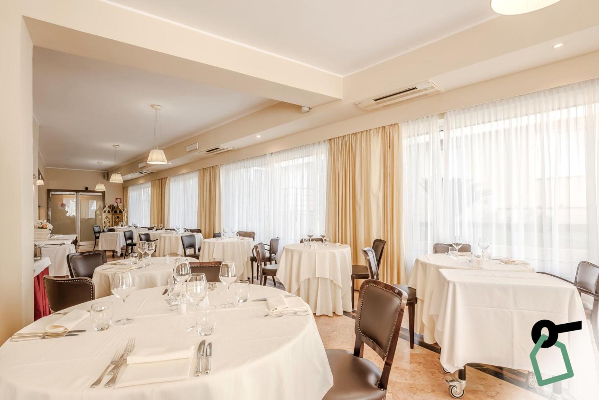 Hotiday Room Collection - Mediterranee Alassio Esterno foto